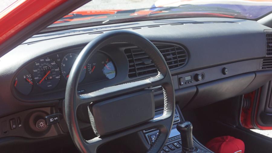 Панель приборов Porsche 944 Turbo 1986 года  (фото 91 из 149)